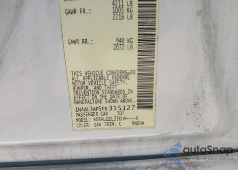 2015 Nissan Altima 2.5 S z USA, uszkodzony, nr VIN 1N4AL3AP5FN315127